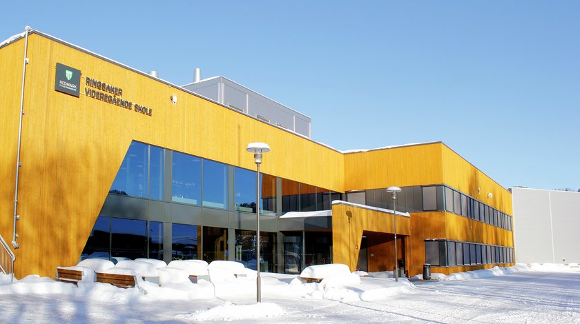 Ringsaker vgs skolebygg - Klikk for stort bilde
